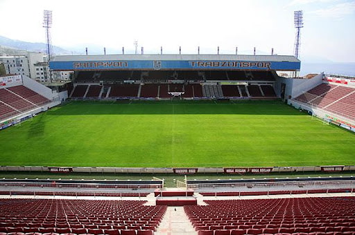 สนามแข่ง Huseyin Avni Aker Stadium