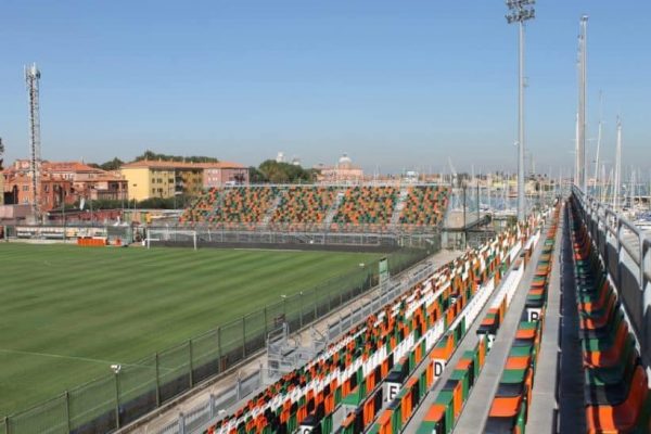 สนามแข่ง Pier Luigi Penzo Stadium
