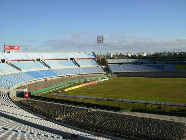 สนามแข่ง Estadio Centenario