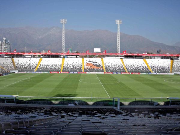 สนามแข่ง Estadio Monumental David Arellano