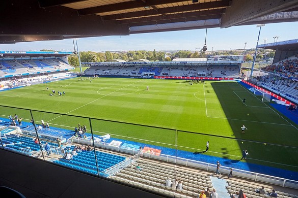 สนามแข่งขัน Stade de l'Abbe-Deschamps